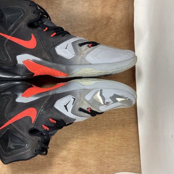 Nike LeBron 13 On Court Man Sport Shoes (807219-060) Men Size 14 Basketball main image 4